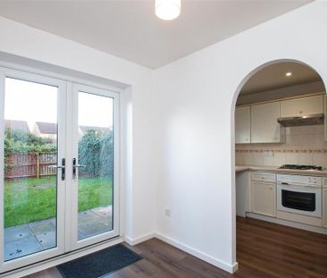 3 bedroom end of terrace house to rent - Photo 3