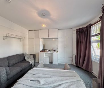 Room in a Shared House, Bruce Road, NW10 - Photo 1