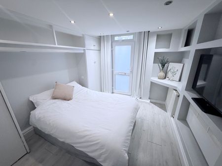 1 Bed Flat, Cann Hall Road, E11 - Photo 2