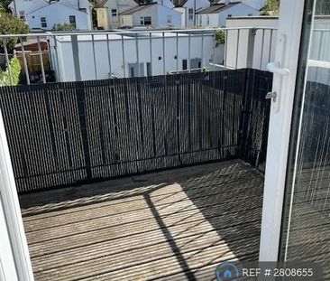 1 bedroom in a flat share to rent - Photo 1