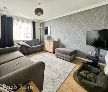 2 bedroom end of terrace house to rent - Photo 2