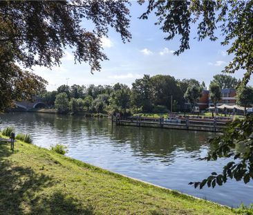 Ferry Lane, Wraysbury, Staines-upon-Thames, Berkshire, TW19 6HG - Photo 6