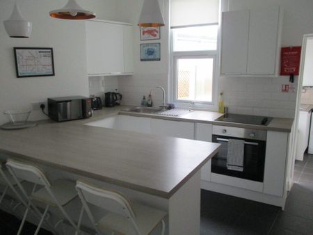 3 bedroom townhouse to rent - Photo 5