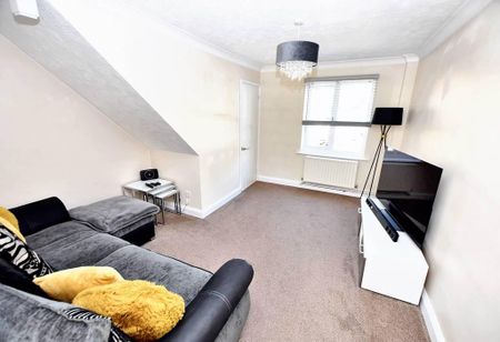 2 bedroom semi-detached house to rent - Photo 4