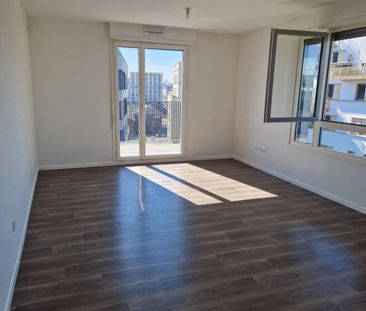 Appartement • La Plaine-Stade de France - Photo 1