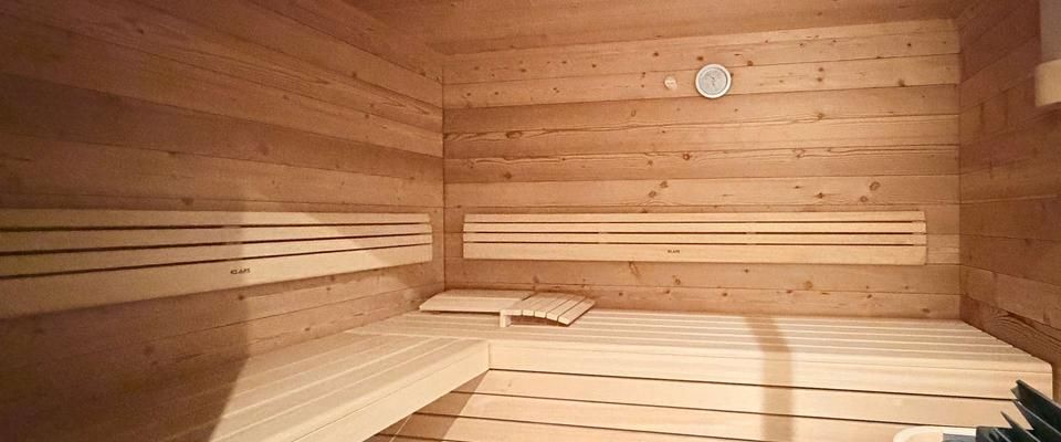 Stilvolle 2-Zimmer-Suite im 2. Obergeschoss – inkl. Zutritt zum Wellnessbereich mit Sauna & Co. - Foto 1