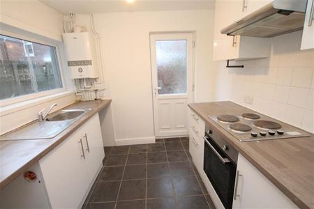 2 bedroom terraced house to rent - Photo 3