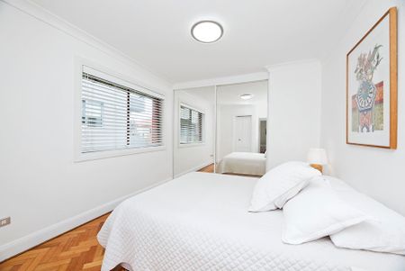 2/13 Clarke Street, Vaucluse - Photo 2