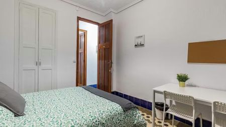 Calle de la Virgen del Puig, Valencia, Valencian Community 46011 - Foto 2