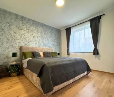 Pronájem bytu 2+kk s balkónem, parkovacím místem a sklepem. - Photo 3