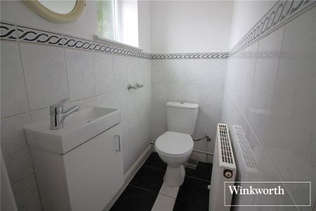 4 bedroom semi-detached house to rent - Photo 4