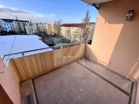 Neuer Bodenbelag und frisch gestrichen! 2-Raum Wohnung mit Balkon, Garage und Dusche - Photo 5