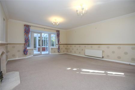 5 bedroom detached house to rent - Photo 3