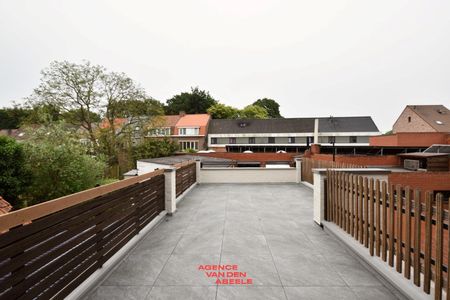 Gerenoveerde woning met garage en terras - Photo 3