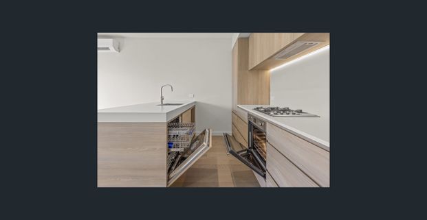 Bluebell Lane: Sophisticated Townhouse Living in the Heart of Ivanhoe - Photo 1