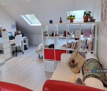 4 bedroom terraced house to rent - Photo 4