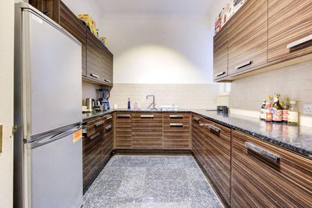 4 bedroom flat to rent - Photo 5