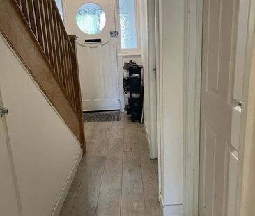 Room in a Shared House, Thamworth Lane, CR4 - Photo 4