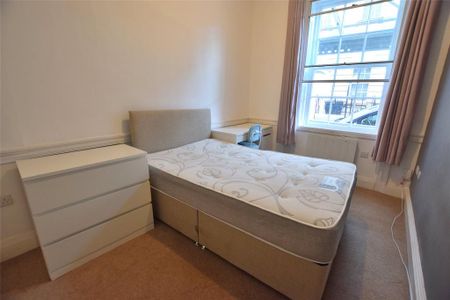 3 bedroom apartment to rent - Photo 3