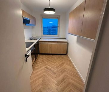 Kernsaniert in Hamburg Rahlstedt, 3 Zimmer, 80qm, mit Aufzug - Photo 3