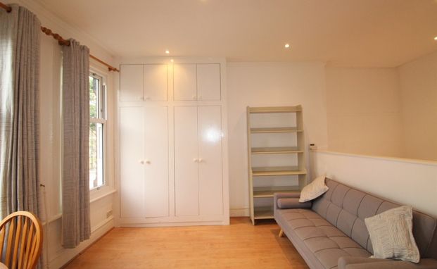 160 Woodsley Road, Leeds - Photo 1