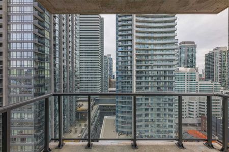 For Lease - 290 Adelaide Street Unit# 1911, Toronto, Ontario - Photo 2