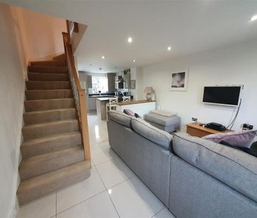 2 bedroom terraced house to rent - Photo 5