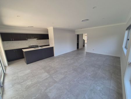 Brand New Family Home - Photo 2