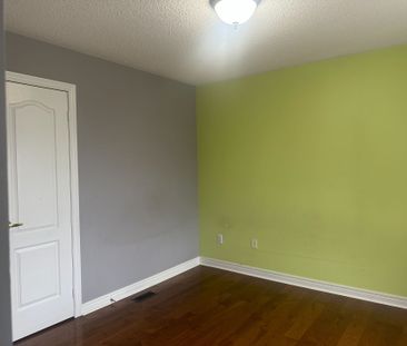 For Lease - 5 Sea Lion Road, Brampton, Ontario - Photo 4