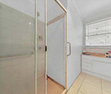 Well-Presented Family Home with Generous Outdoor Space - Photo 5