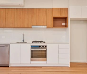 Unit 3/124 Crystal Street, - Photo 3