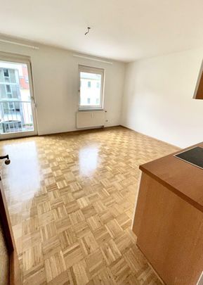 2 Zimmerwohnung mit Balkon, gepflegter Zustand, - Foto 1
