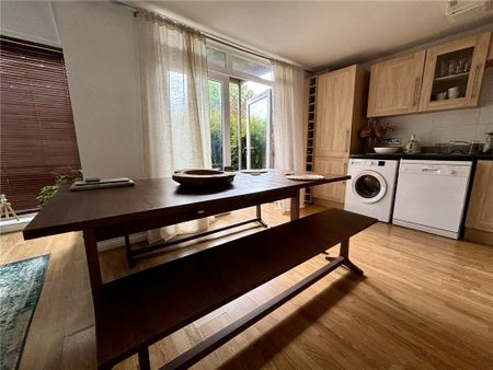 Hunt Close, London, W11 4JU - Photo 4