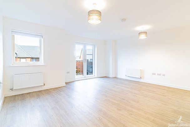 Joseph Crescent, Shirley, B90 - Photo 1