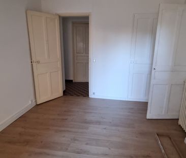 Location Appartement 2 pièces 50m² TOULON 83000 - Photo 3