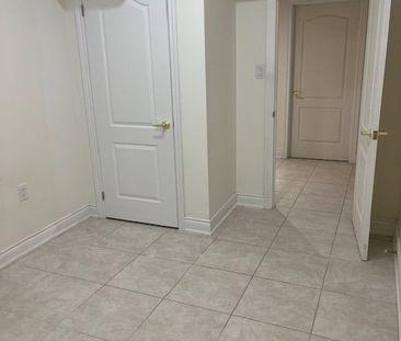 For Lease - 8 Estateview Circle Unit# Basement, Brampton, Ontario - Photo 6