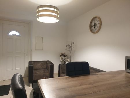 NIMES CENTRE VILLE GAMBETTA - Location Meublée T3 45 m2 RDC, - Photo 4