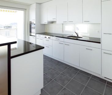 "Grosszügige 4.5-Zimmerwohnung an ruhiger Lage!" - Photo 3