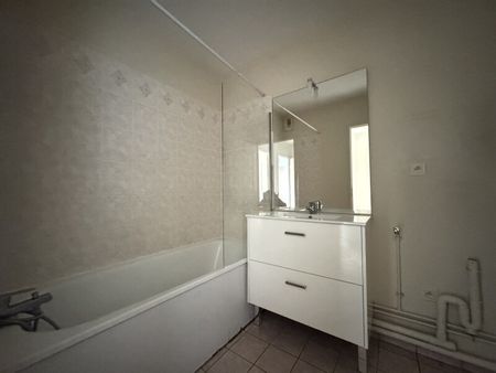 Location Appartement 2 pièces 42m² ST JEAN DE BRAYE 45800 - Photo 4