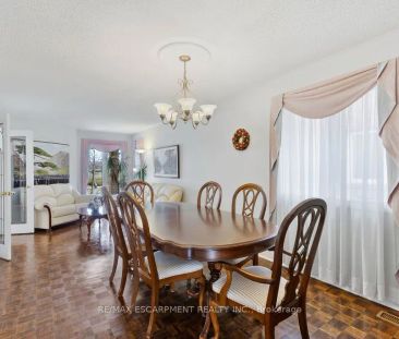 Detached Home For Lease | W9251835 - Photo 4