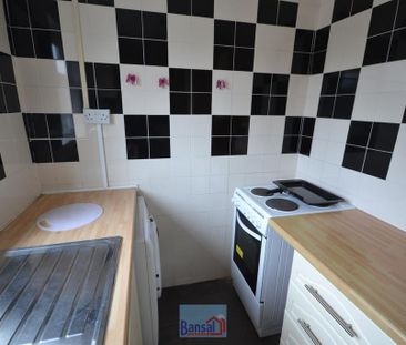 2 bedroom maisonette to rent - Photo 1