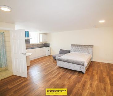 Detached house to rent - Photo 2