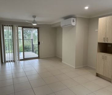 Charming 1-Bedroom Home with Covered Patio & Garage.. - Photo 1