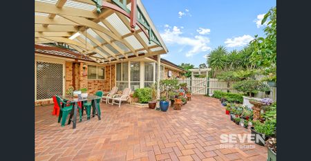 Spacious Family Home with Modern Comforts & Outdoor Entertaining Appeal - Photo 5