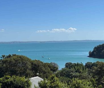 Contemporary Island Retreat with Sea Views - Photo 4