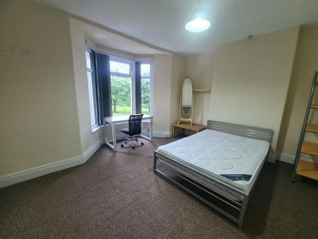 5 bedroom terraced house to rent - Photo 2