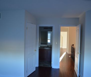 For Lease - 88 Mack Clement Lane, Richmond Hill, Ontario - Photo 6