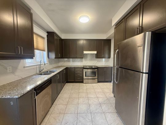 For Lease - 165 Paradelle Drive, Richmond Hill, Ontario - Photo 1