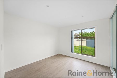 Renovated 4-Bedroom Family Home - Photo 4