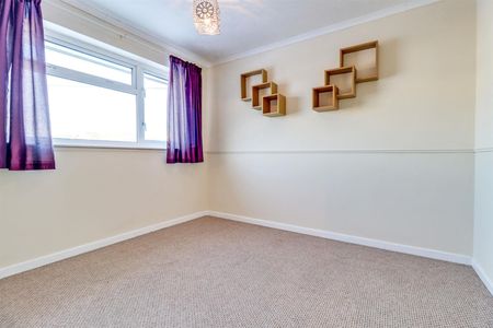 A 3 Bedroom House in Hatherley GL51 3LG - Photo 5